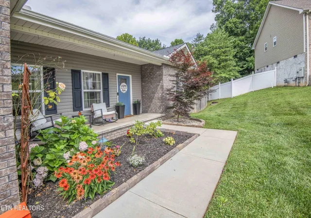 4th image of 2000 Country Brook Ln, Knoxville, TN 37921 | MLS# 1345939