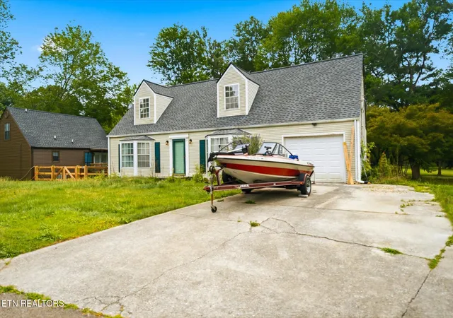 Photo 3 of Single family home for sale at 1830 Longcress Dr, Knoxville, TN 37918 | MLS# 1345953 | Listing updated on 2026-07-20