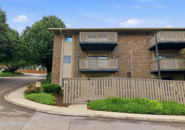 3rd image of 3636 Taliluna Ave, Knoxville, TN 37919