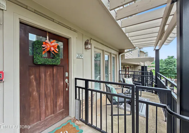 2nd image of 3915 Cherokee Woods Wy #209, Knoxville, TN 37920 | MLS# 1345959