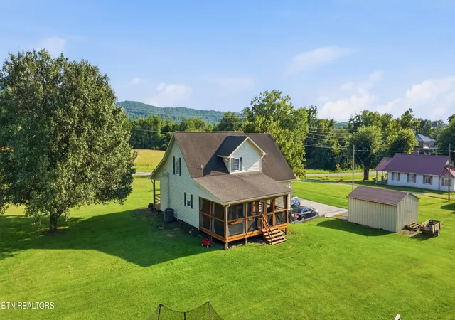 Homes for sale in Speedwell, TN | 4784 Old Hwy 63, Speedwell, TN 37870 | MLS# 1345999