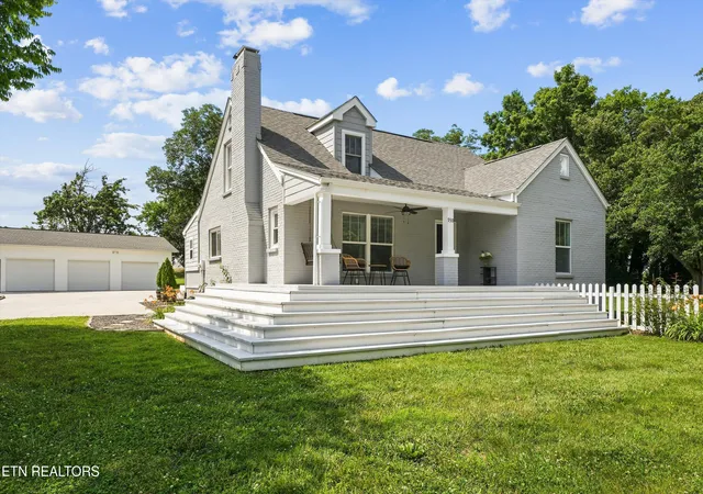 Homes for sale in Friendsville, TN | 930 Gregg Rd, Friendsville, TN 37737 | MLS# 1345965
