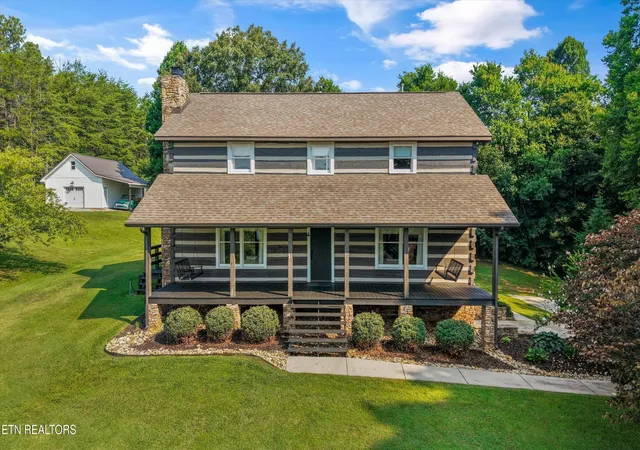 Photo 2 of Single family home for sale at 6039 Lindrick Ln, Maryville, TN 37801 | MLS# 1346532 | Listing updated on 2026-07-01