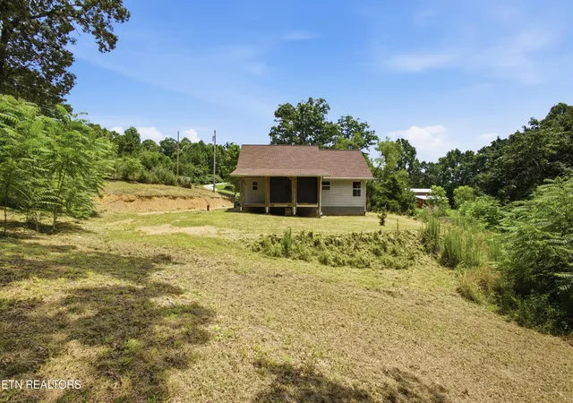 4th image of 230 Windcrest Ln, Harriman, TN 37748 | MLS# 1345975