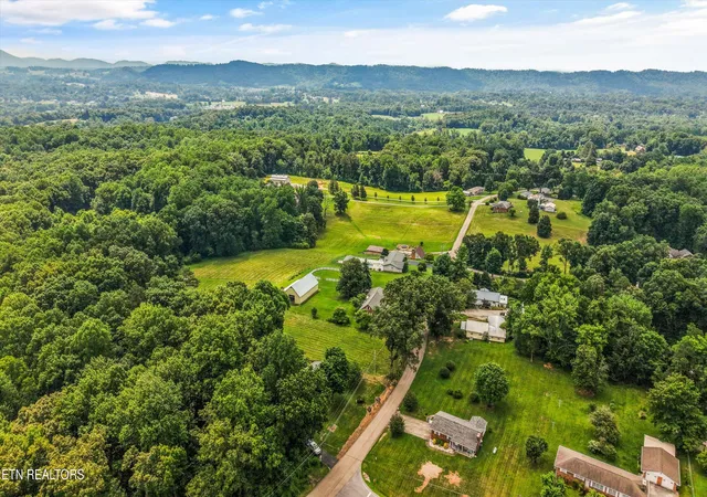 Homes for sale in Knoxville, TN | 8124 Bell Rd, Knoxville, TN 37938 | MLS# 1346609