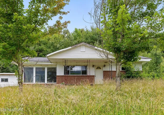Homes for sale in Whitwell, TN | 145 Pecan St, Whitwell, TN 37397 | MLS# 1346375