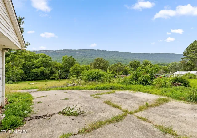 Homes for sale in Whitwell, TN | 145 Pecan St, Whitwell, TN 37397 | MLS# 1346375