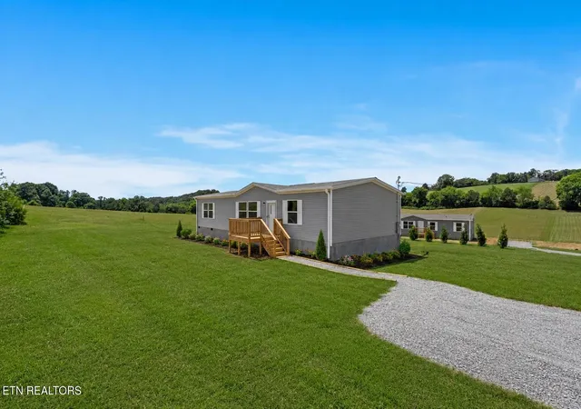 Homes for sale in Madisonville, TN | 279 Thompson Rd, Madisonville, TN 37354 | MLS# 1345984