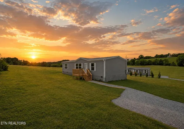 Photo 3 of Sale Pending at 279 Thompson Rd, Madisonville, TN 37354 | MLS# 1345984 | Listing updated on 2026-09-26