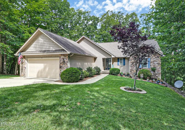 Photo 3 of Single family home for sale at 52 & 32 Harley Cir, Crossville, TN 38558 | MLS# 1346054 | Listing updated on 2026-07-06