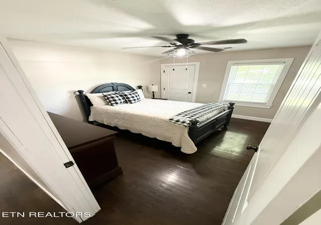 52nd image of 925 Medaris St, Clinton, TN 37716 | MLS# 1345993