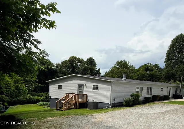 Homes for sale in Rockwood, TN | 5560 Roane State Hwy, Rockwood, TN 37854 | MLS# 1346102