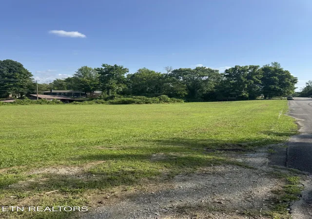 Homes for sale in Etowah, TN | 947 Ac Washington Ave, Etowah, TN 37331 | MLS# 1346024