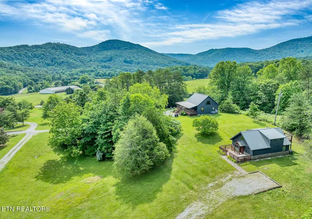 2nd image of 125/133 Westwing Cave Rd, Townsend, TN 37882 | MLS# 1346110