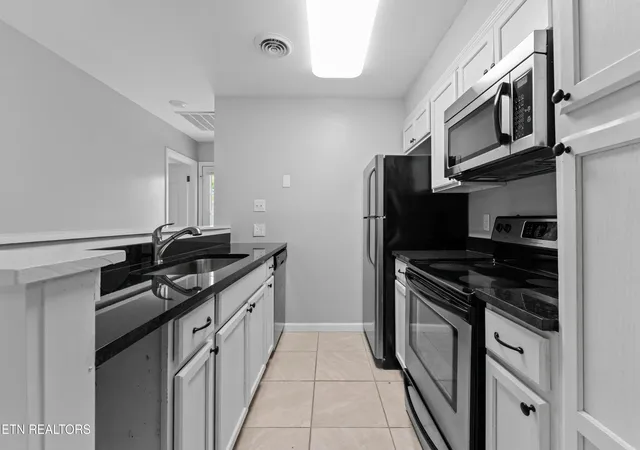 Homes for sale in Knoxville, TN | 2702 Sood Rd #3, Knoxville, TN 37921 | MLS# 1346290