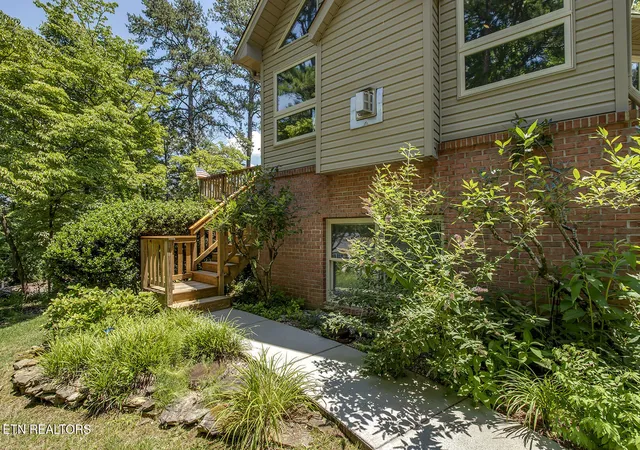 Photo 2 of Single family home for sale at 137 Depew Dr, Loudon, TN 37774 | MLS# 1347379 | Listing updated on 2026-09-21
