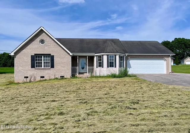 Homes for sale in Plainview, TN | 265 Pecan Cir, Plainview, TN 37721 | MLS# 1346098