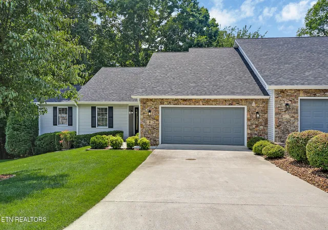 1st image of 4 Augustine Ln, Crossville, TN 38558 | MLS# 1346249