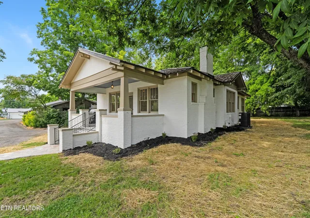 1st image of 150 College St, Madisonville, TN 37354 | MLS# 1346152