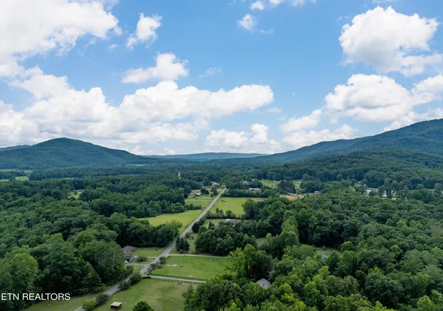 Homes for sale in Wartburg, TN | 440 Liberty Rd, Wartburg, TN 37887 | MLS# 1346598