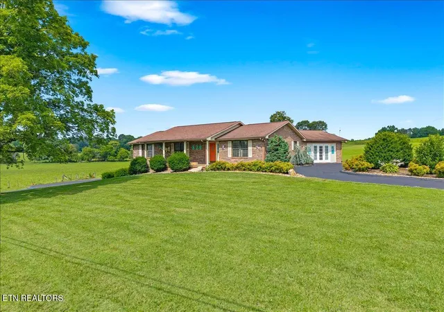 image of 829 Oak Grove Rd, Madisonville, TN 37354 | MLS# 1346298