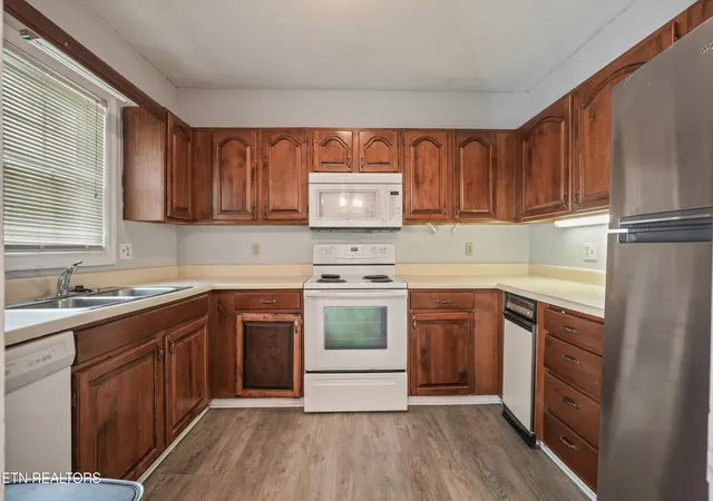 Homes for sale in Oak Ridge, TN | 105 Arcadia Ln #APT D, Oak Ridge, TN 37830 | MLS# 1346646