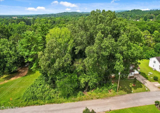 Homes for sale in Chattanooga, TN | 4000 Creekwood Terrace Ln, Chattanooga, TN 37421 | MLS# 1346161