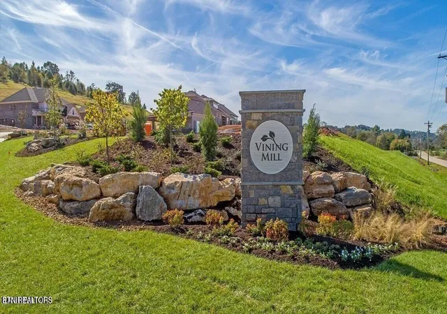 Photo 3 of Sale Pending at 11734 Boston Ivy Ln, Knoxville, TN 37932 | MLS# 1346296 | Listing updated on 2026-06-28