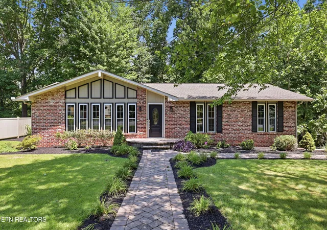 1st image of 211 Connors Cir, Oak Ridge, TN 37830 | MLS# 1346544