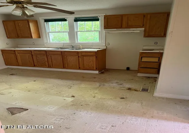 2nd image of 835 Spring Dr, Knoxville, TN 37920 | MLS# 1346320