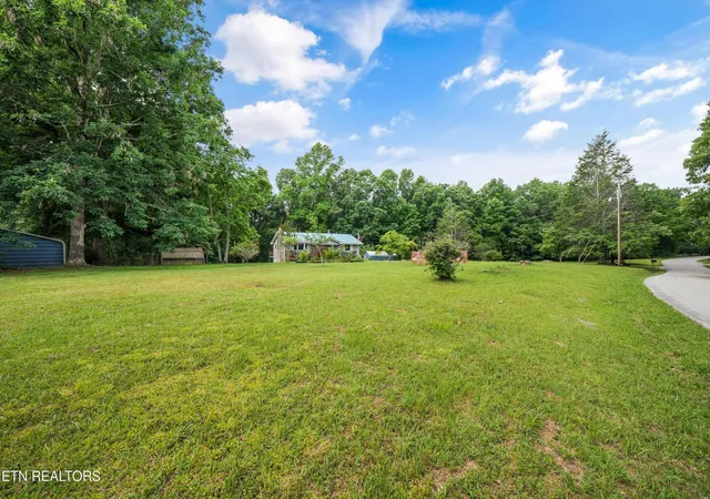 Homes for sale in Deer Lodge, TN | 748 Christenson Rd, Deer Lodge, TN 37726 | MLS# 1346269