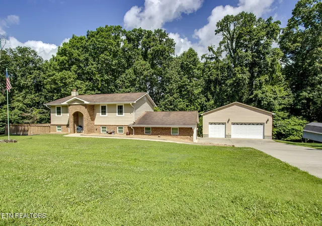 2nd image of 145 Van Stowe Rd, Harriman, TN 37748 | MLS# 1346229