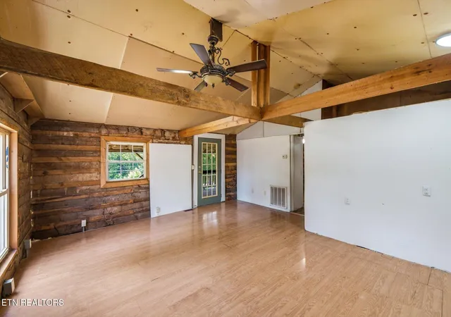 Homes for sale in Niota, TN | 221 County Road 288, Niota, TN 37826 | MLS# 1346233