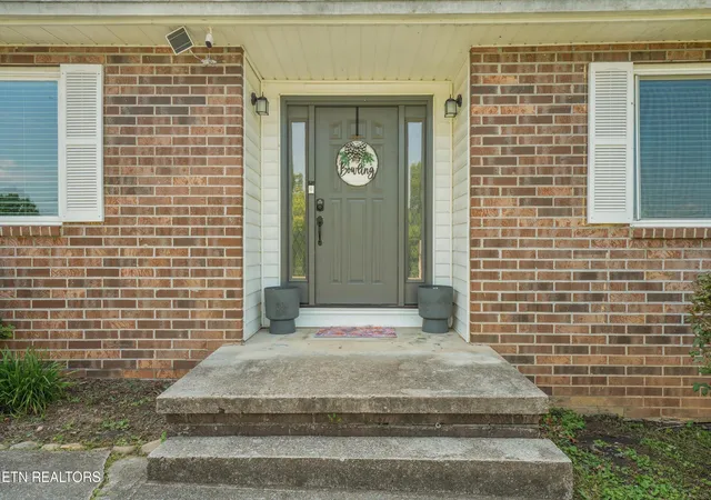 Homes for sale in Rockwood, TN | 128 Rhonda Wy, Rockwood, TN 37854 | MLS# 1346267
