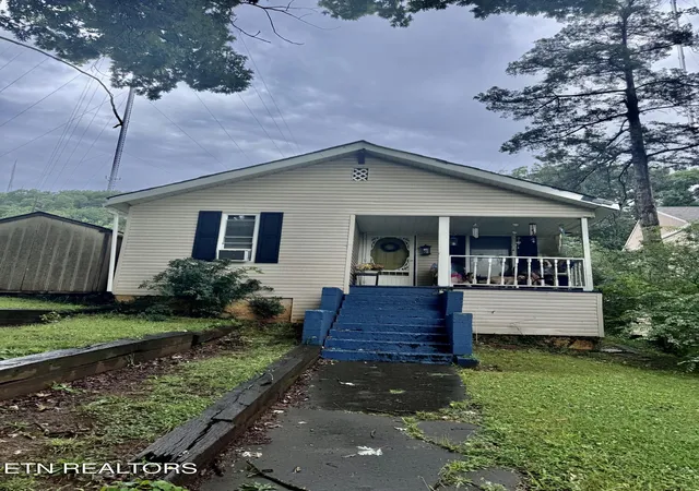 Homes for sale in Knoxville, TN | 483 Watauga Ave, Knoxville, TN 37917 | MLS# 1346274