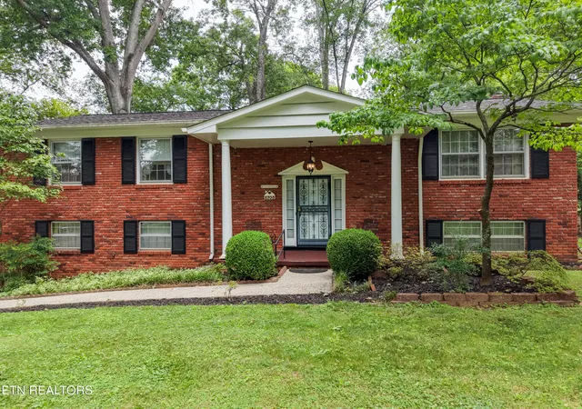 2nd image of 8705 Longmeade Dr, Knoxville, TN 37923 | MLS# 1346376