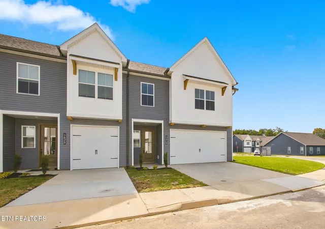 Photo 1 of Single family home for sale at 1618 Lateglow Way, Knoxville, TN 37931 | MLS# 1346303 | Listing updated on 2026-09-12