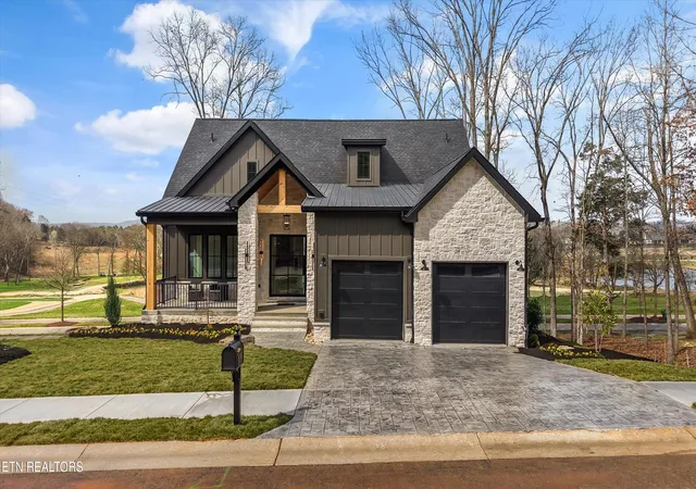 Single family home for sale at 758 Blackrock Run, Loudon, TN 37774 | MLS# 1346307