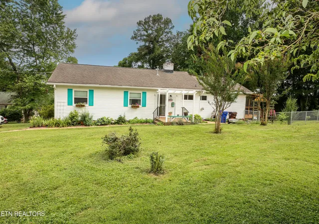 Homes for sale in Oak Ridge, TN | 117 Tabor Rd, Oak Ridge, TN 37830 | MLS# 1346629