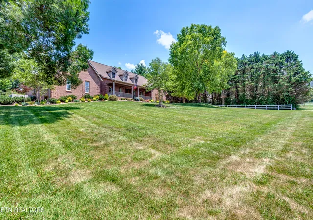 Photo 3 of Single family home for sale at 1980 Carpenters Grade Rd, Maryville, TN 37803 | MLS# 1346326 | Listing updated on 2026-06-29