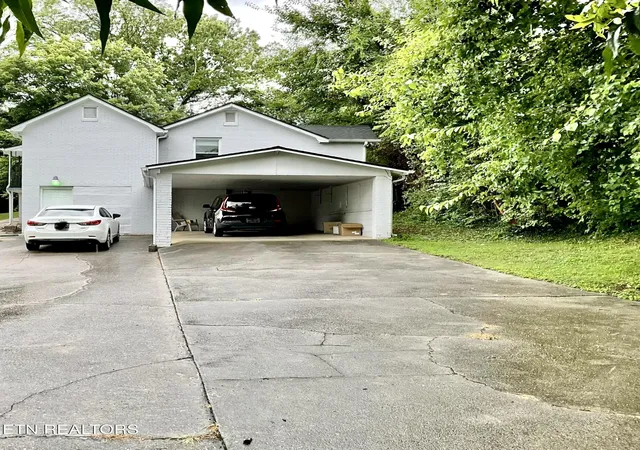 Homes for sale in Knoxville, TN | 2020 Brice St, Knoxville, TN 37917 | MLS# 1347060