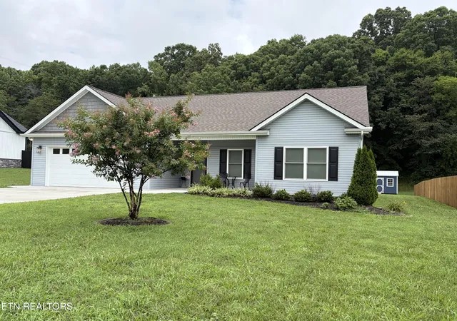 Homes for sale in Andersonville, TN | 762 Hillvale Rd, Andersonville, TN 37705 | MLS# 1346322