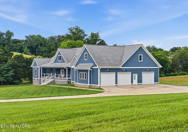 Homes for sale in Dandridge, TN | 641 Zirkle Rd, Dandridge, TN 37725 | MLS# 1346492