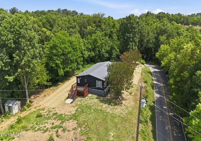 Homes for sale in Sevierville, TN | 459 Happy Hollow Ln, Sevierville, TN 37876 | MLS# 1346379