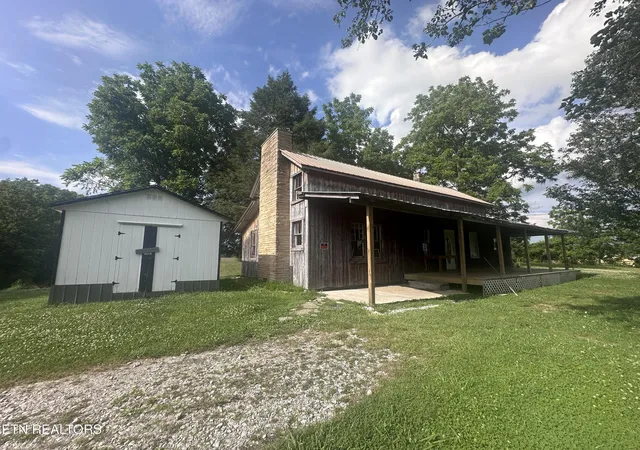 Homes for sale in Jamestown, TN | 1671 Taylor Pl Rd, Jamestown, TN 38556 | MLS# 1346342