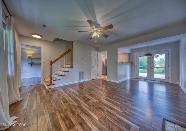 Photo 3 of Sale Pending at 6012 Woodbark Tr, Knoxville, TN 37921 | MLS# 1346751 | Listing updated on 2026-08-30