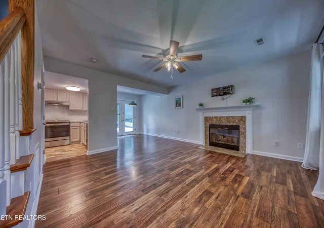 Photo 4 of Sale Pending at 6012 Woodbark Tr, Knoxville, TN 37921 | MLS# 1346751 | Listing updated on 2026-08-30
