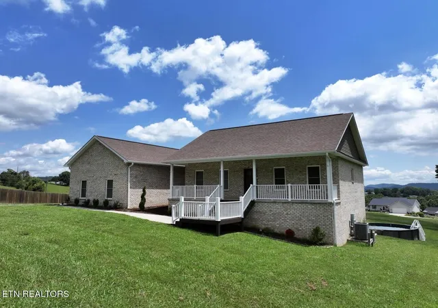 Homes for sale in Rutledge, TN | 413 Chippewa Ln, Rutledge, TN 37861 | MLS# 1346364