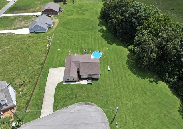 Homes for sale in Rutledge, TN | 413 Chippewa Ln, Rutledge, TN 37861 | MLS# 1346364