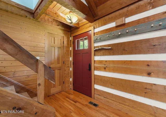 Photo 3 of Sale Pending at 152 Kawga Way, Loudon, TN 37774 | MLS# 1346368 | Listing updated on 2026-09-19